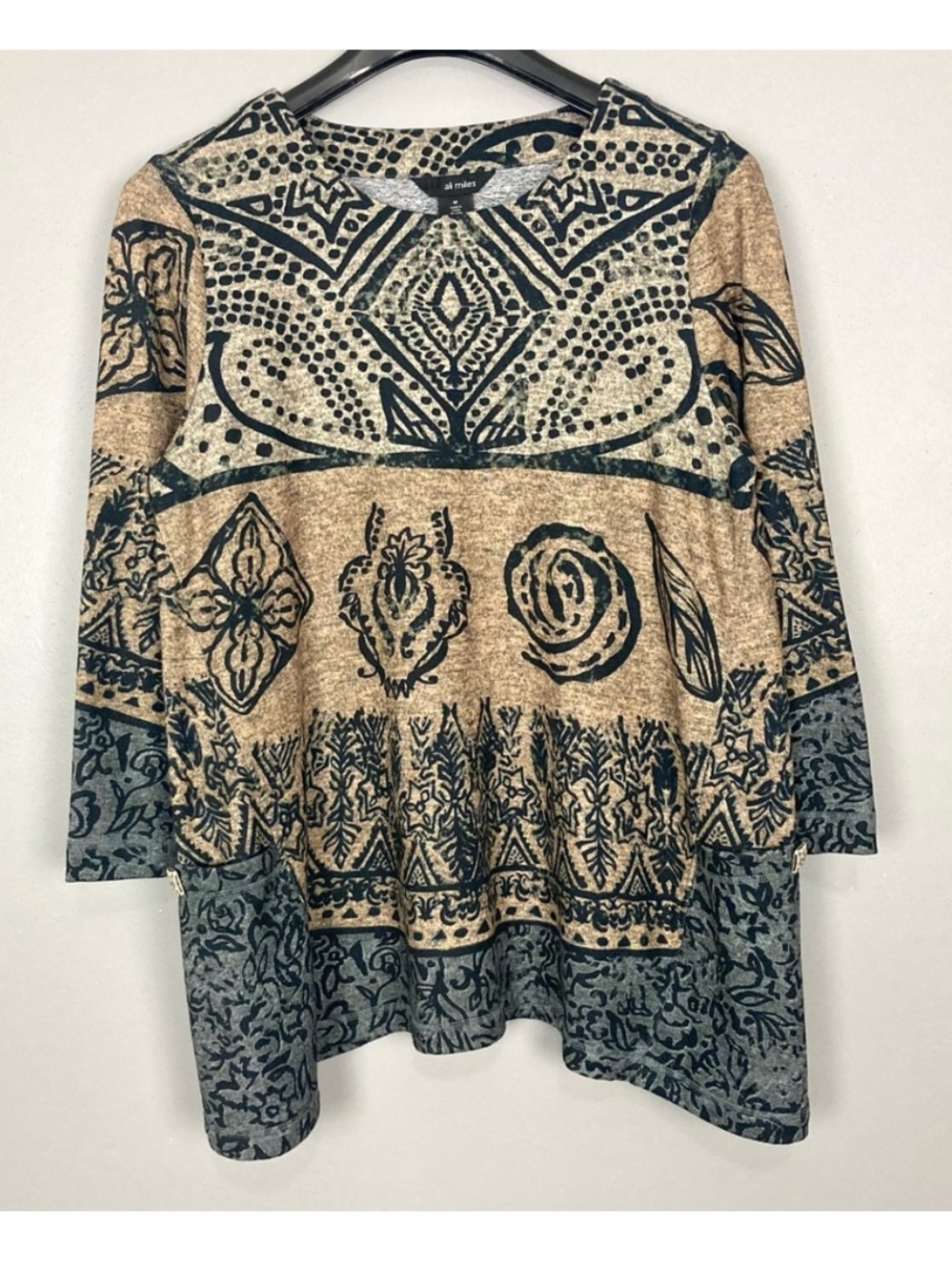 Ali Miles Tribal Printed Tunic Top Women’s Size M Pockets Plush Knit Boho Artsy